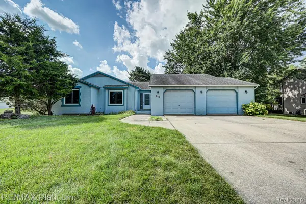 240 E Rolston RD,  Linden,  MI 48451