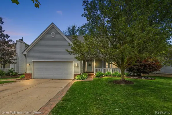 46341 Jasmine CT, Chesterfield Township, MI 48047