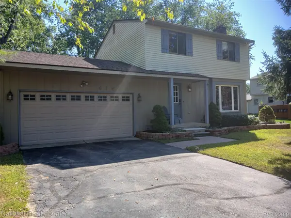 4161 Highland CT, West Bloomfield Charter Township, MI 48323