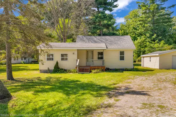 6555 Bunker RD, Burtchville Township, MI 48059