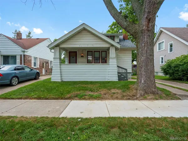 816 Pearson ST, Ferndale, MI 48220