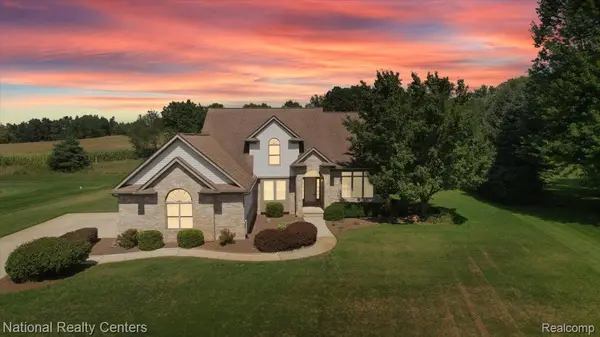 2858 Katie LN, Highland Charter Township, MI 48380