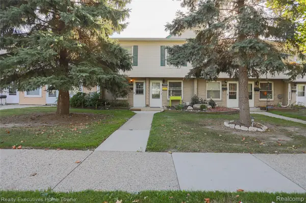 119 Floral AVE, Mt. Clemens, MI 48043