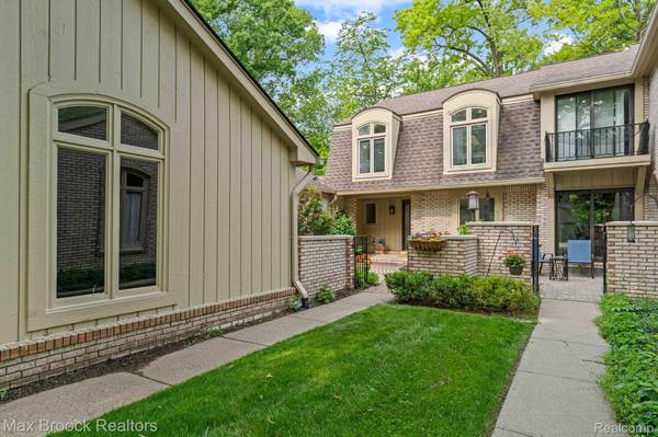 1360 Bramblebush RUN,  Bloomfield Hills,  MI 48304