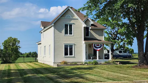 31671 School Section RD, Richmond, MI 48062