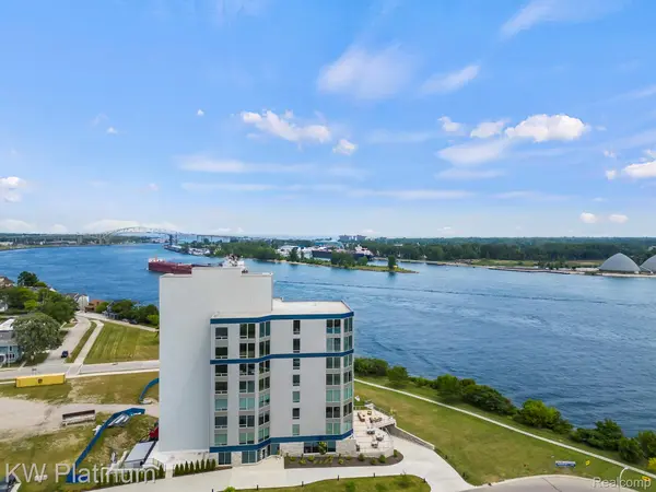 201 Beers ST #32,  Port Huron,  MI 48060