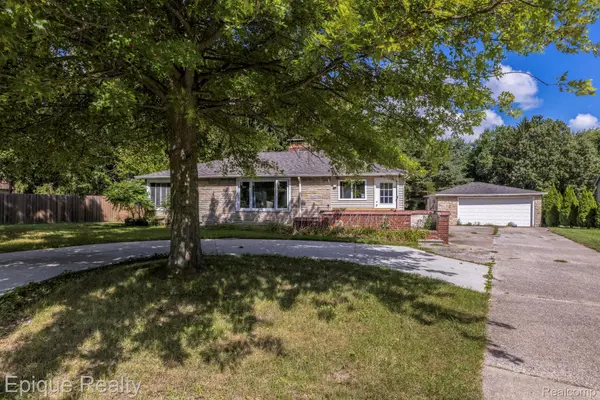 3174 N River RD, Fort Gratiot Charter Township, MI 48059
