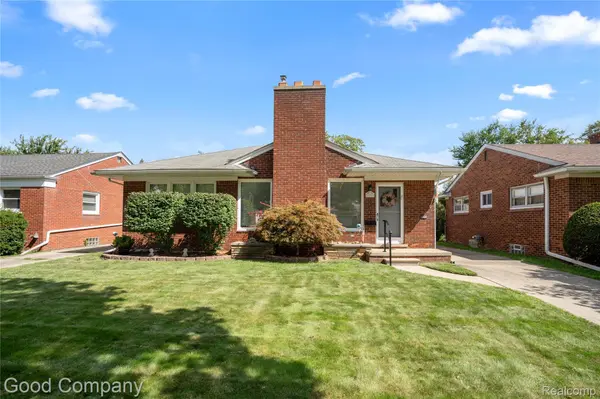 21811 Edmunton ST, St. Clair Shores, MI 48080