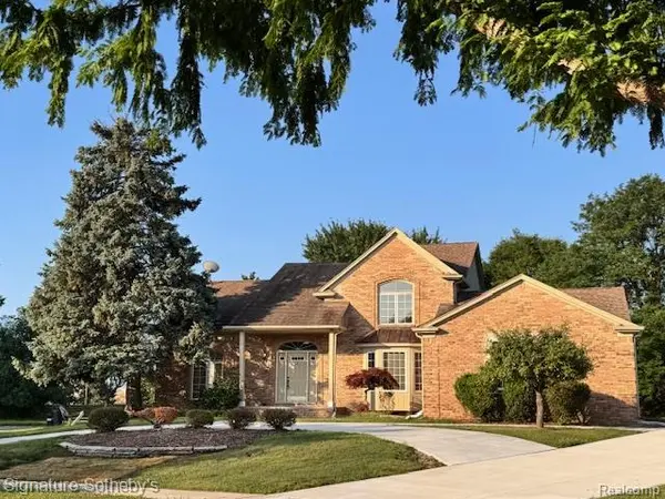 979 Emerson DR, Troy, MI 48084