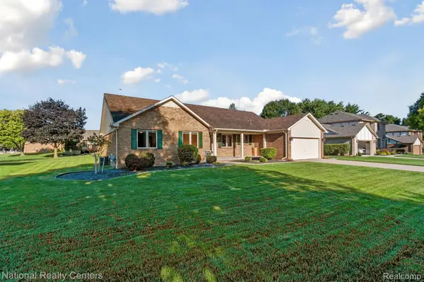 19695 Sussex AVE, Livonia, MI 48152