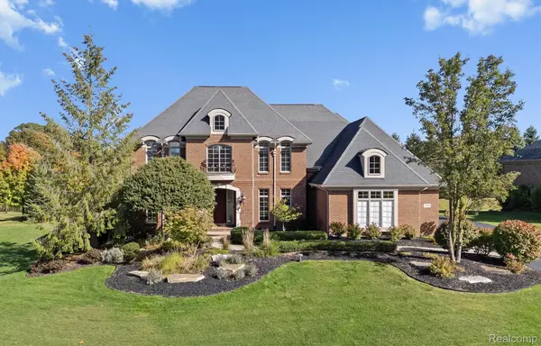 3889 Trout Creek LN, Oakland Charter Township, MI 48363