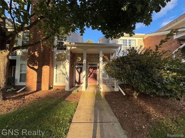 56536 Chesapeake TRL, Utica, MI 48316