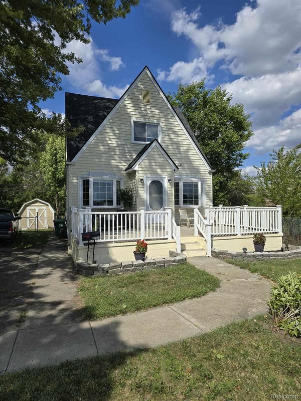 29518 Beechwood ST, Garden City, MI 48135