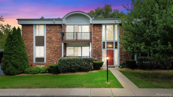 29464 Bobrich ST #49, Livonia, MI 48152