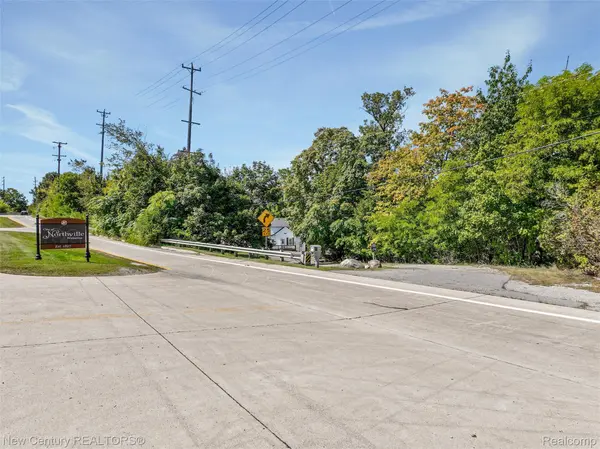 625 Griswold ST,  Northville,  MI 48167