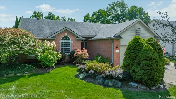 6555 Westphalia, West Bloomfield Charter Township, MI 48324