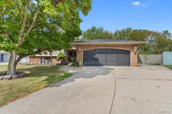 21946 Camille CT, Trenton, MI 48183