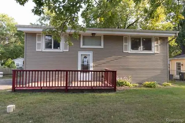1160 Miller RD, Orion Charter Township, MI 48362