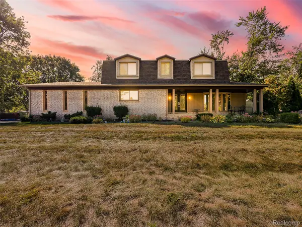 5854 Vincent TRL, Shelby Charter Township, MI 48316