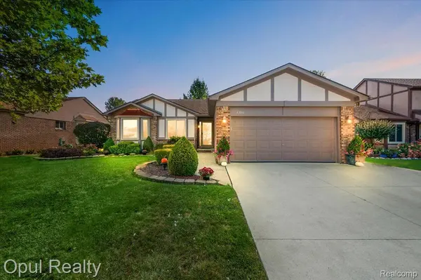 43016 Nebel TRL, Clinton Charter Township, MI 48038