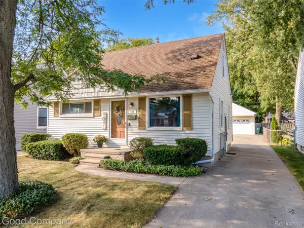 501 E Sunnybrook DR, Royal Oak, MI 48073
