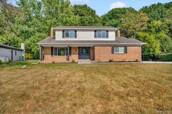 61326 Woodstock CT, Washington Township, MI 48094