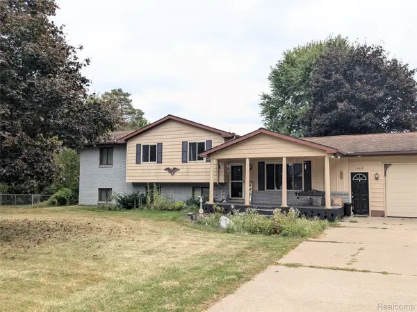 1408 Bowers RD, Lapeer, MI 48446