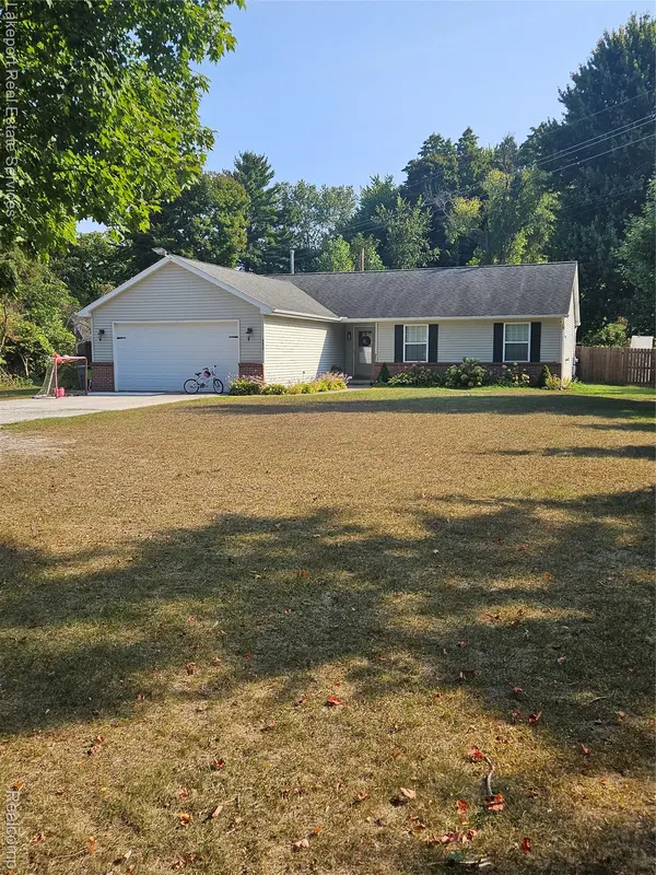4231 Pine Grove AVE,  Fort Gratiot Charter Township,  MI 48059