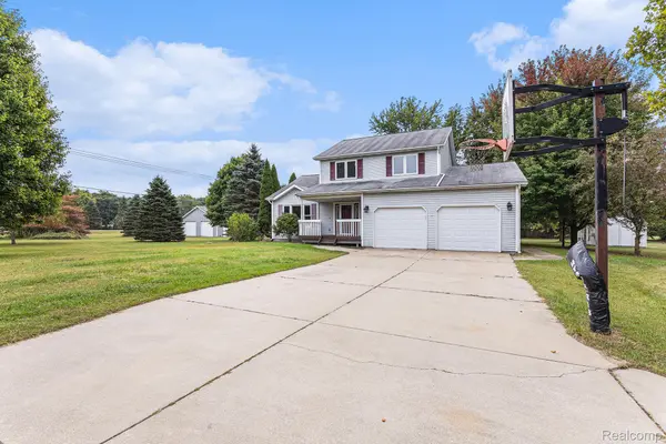 4511 Mount Morris RD, Oregon Township, MI 48421