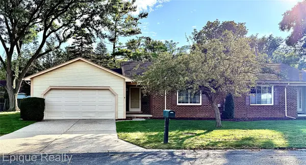 22626 Shoreview CT, St. Clair Shores, MI 48082