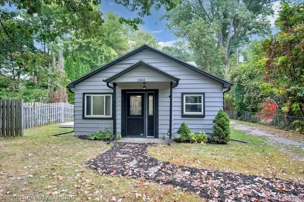 2464 Allerton RD, Auburn Hills, MI 48326