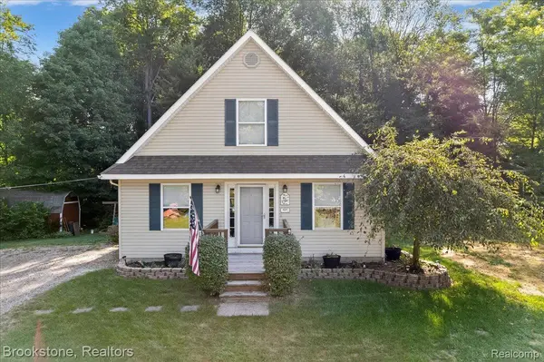 4347 Grove DR, Dryden Township, MI 48428
