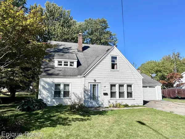 305 N Kennefic ST, Yale, MI 48097