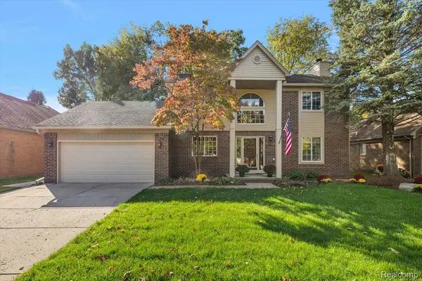 14712 Emerson DR, Sterling Heights, MI 48312