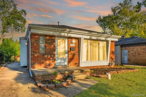 21460 Parklawn ST, Oak Park, MI 48237