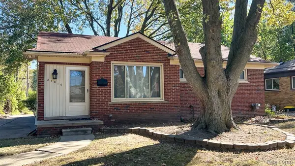 21810 Stratford ST W, Oak Park, MI 48237
