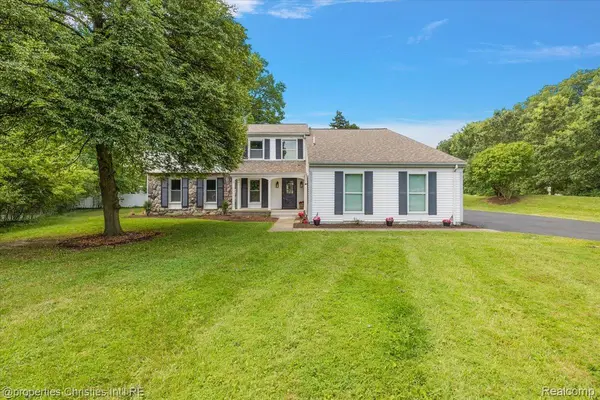 4069 Harbor Vista DR, Orchard Lake Village, MI 48323