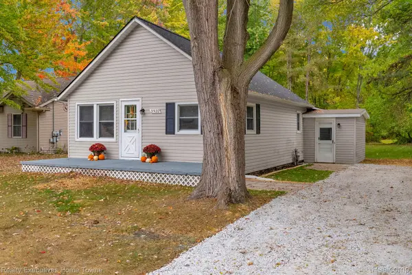 3932 Parker RD, Fort Gratiot Charter Township, MI 48059
