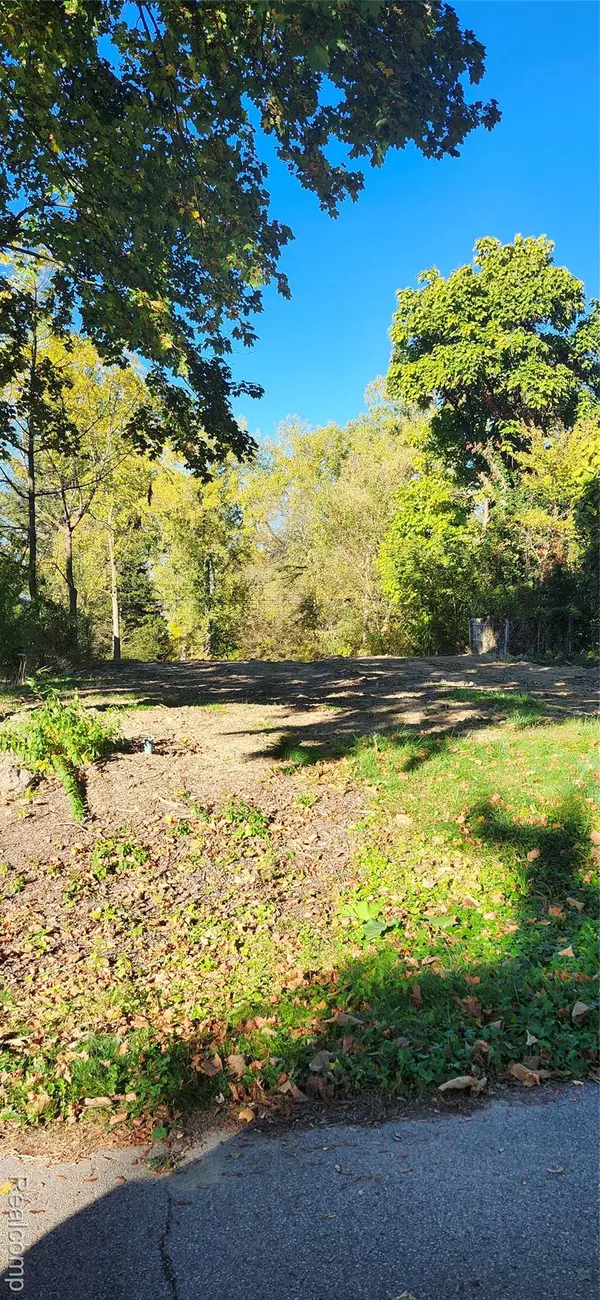 3180 Martell AVE, Rochester, MI 48309