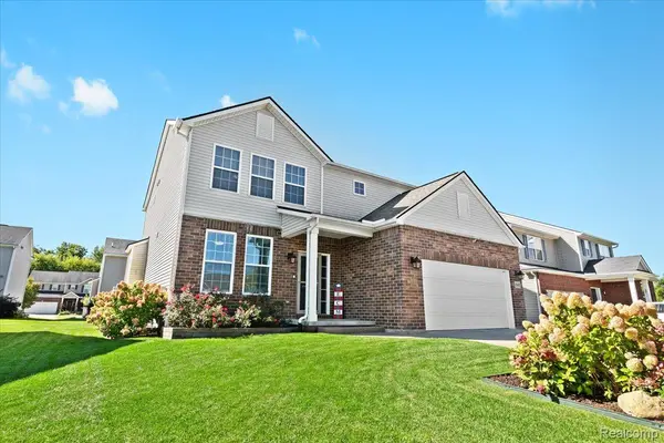 10403 Bouldercrest DR, Green Oak Township, MI 48178