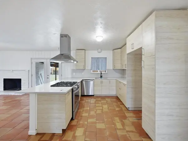 514 W Ridgewood Drive, Garland, TX 75041