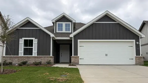 2040 Bobby Ashcraft Drive, Lindale, TX 75771