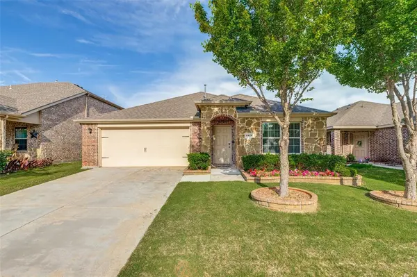 2118 Meadow Park Drive, Princeton, TX 75407