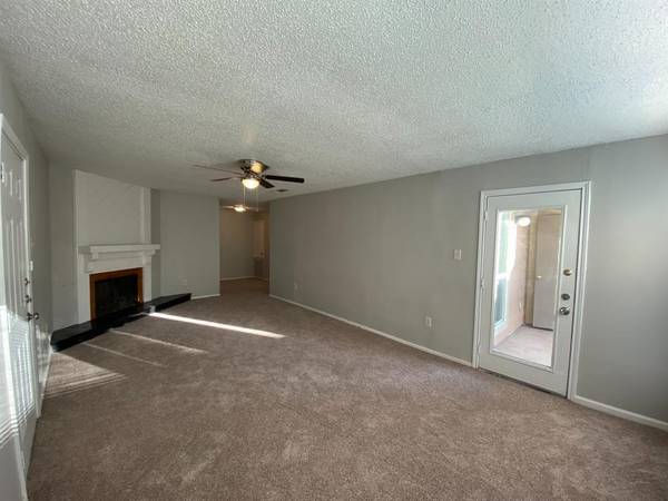 9696 Walnut Street #2006, Dallas, TX 75243