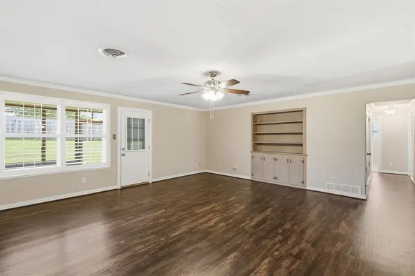 117 Bryan Street, Jacksboro, TX 76458