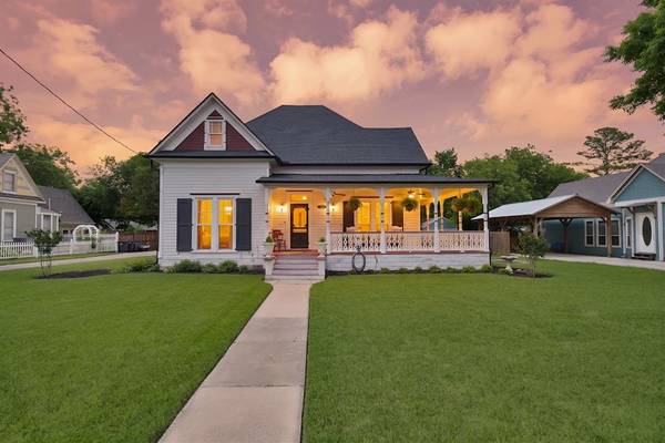 410 W Spring Street, Weatherford, TX 76086