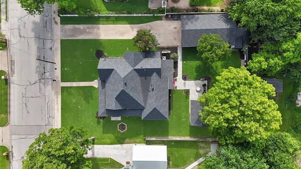 410 W Spring Street, Weatherford, TX 76086