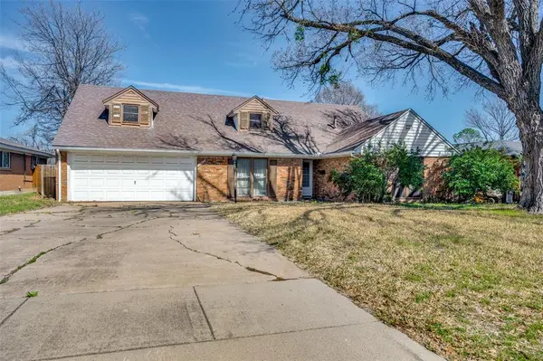 5613 Westcreek Drive, Fort Worth, TX 76133