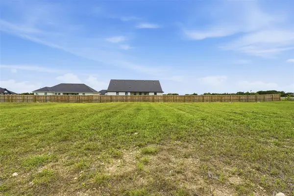 589 Highview Court, Godley, TX 76044