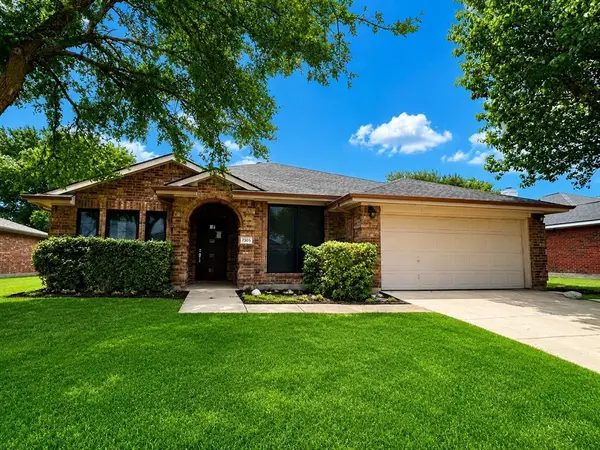 7305 Travelers Crossing, Rowlett, TX 75089